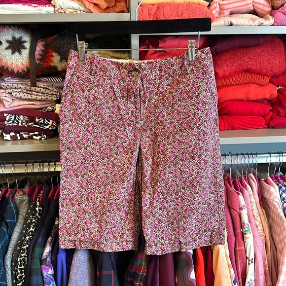 Talbots Pants - Talbots size 2 pink flowered 10” Bermuda shorts​